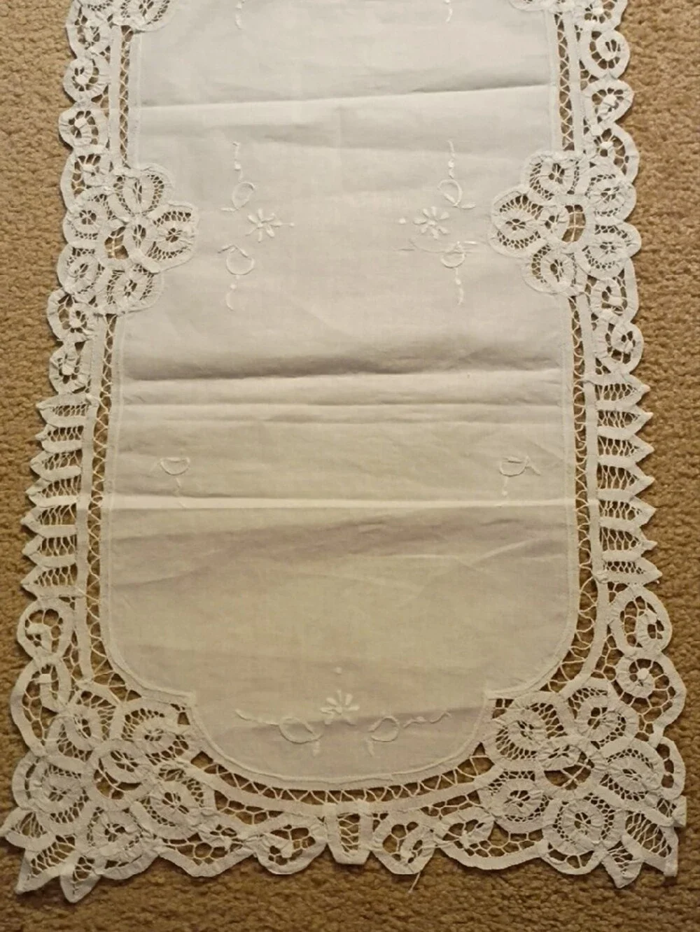 White Lace Embroidered Table Runner